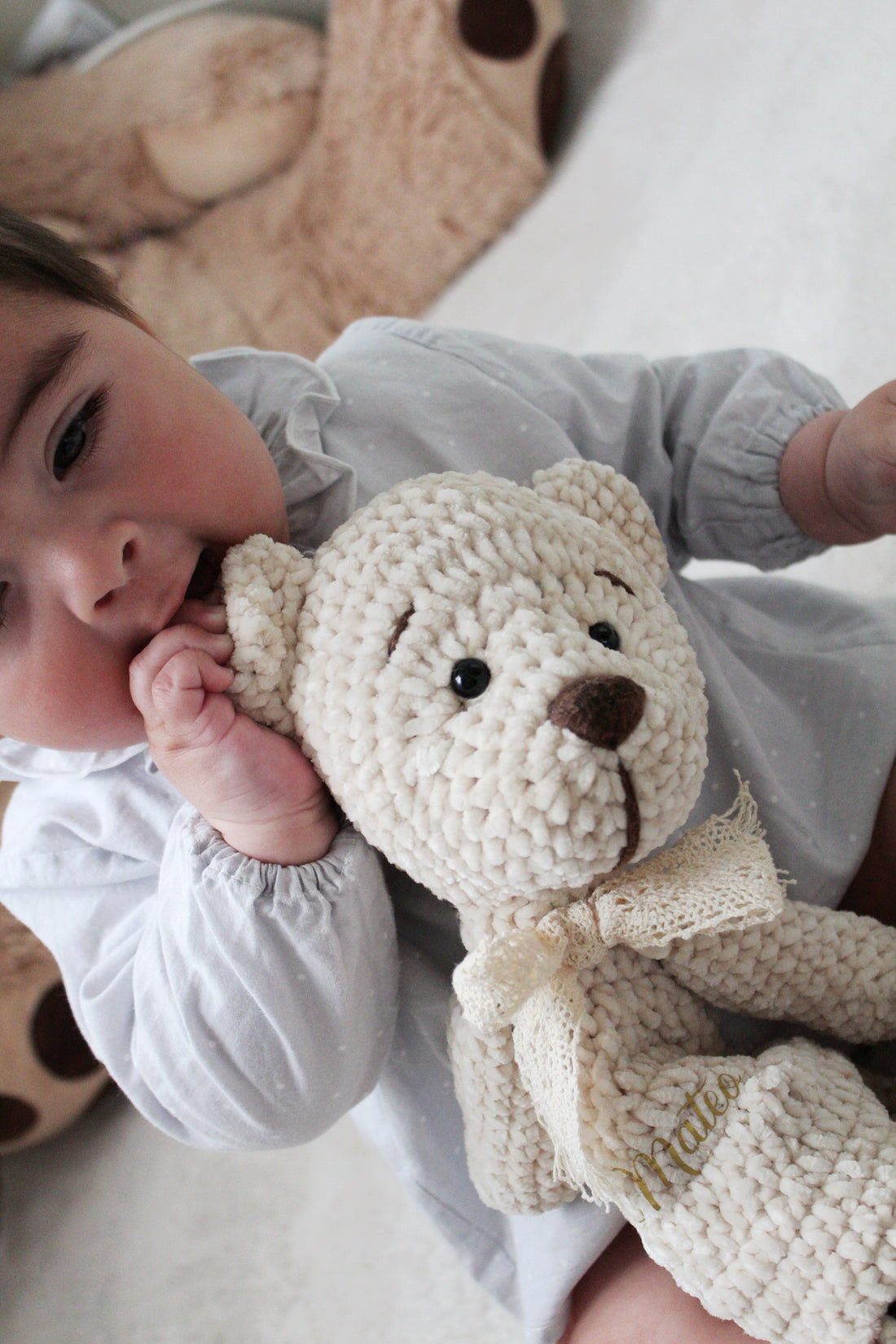 Mi primer amigo: el poder emocional de un muñeco de apego